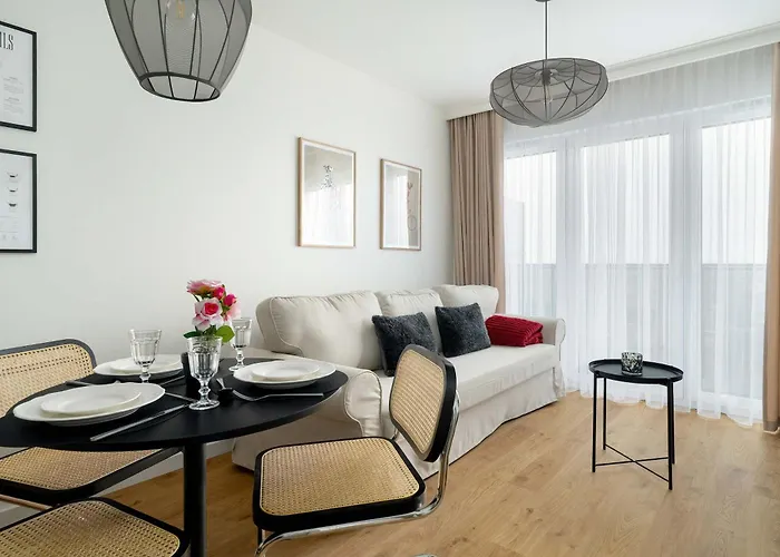 아파트 Komfortowy W Poznaniu Parking & Klimatyzacja By Renters *